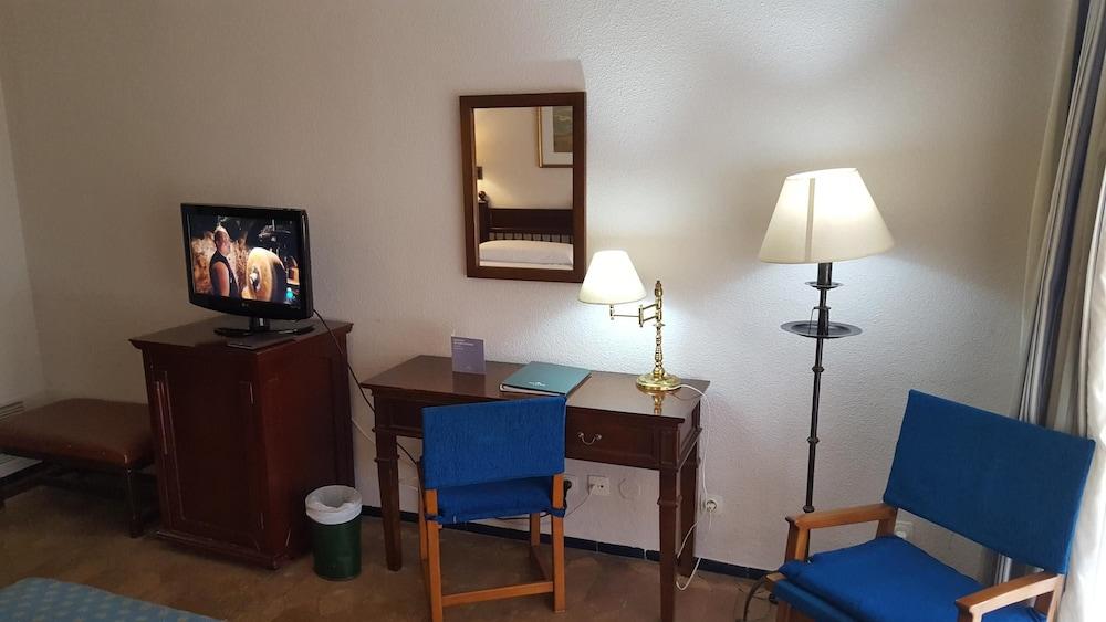 Parador De Сеута Экстерьер фото