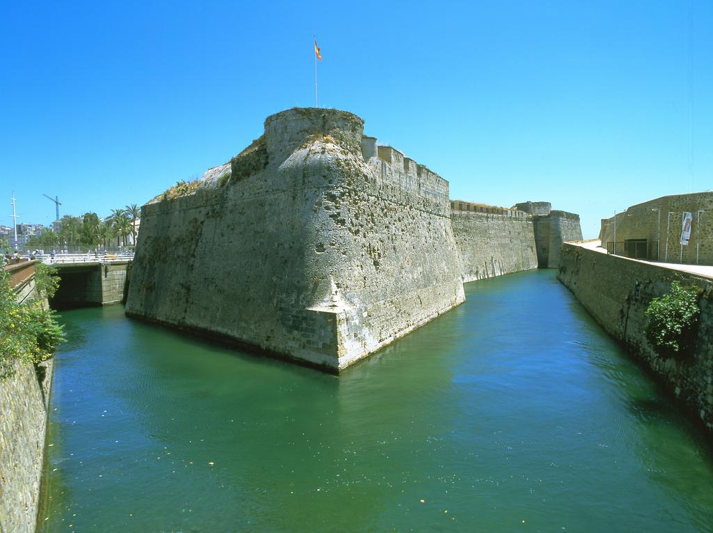 Parador De Сеута Экстерьер фото